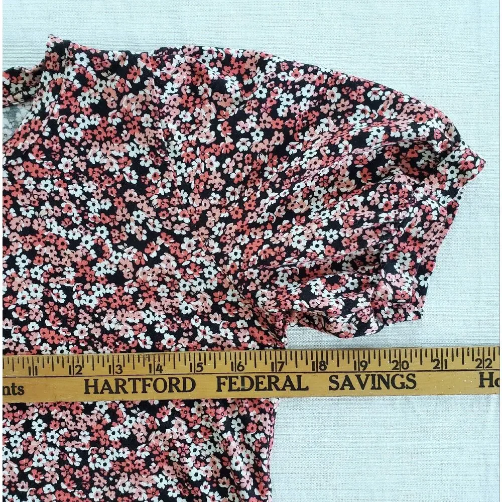 Michael Kors Top Women M Red Pink Ditsy Floral Tie Waist Tee Kawaii Cottagecore